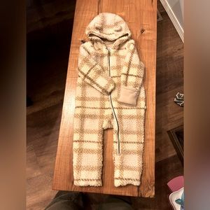 GAP baby bunting/snowsuit 6-12 months